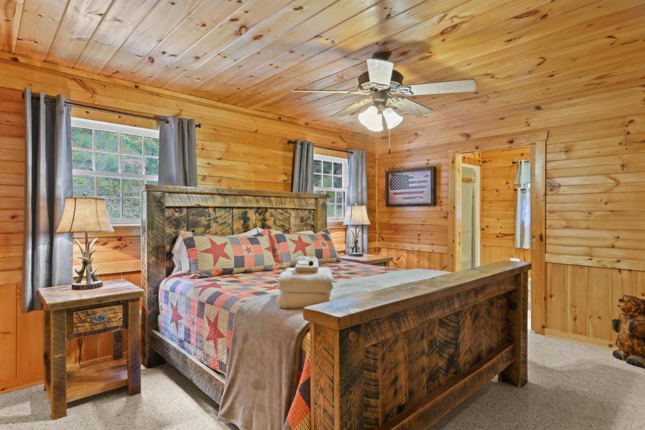 2 Separate Cabins Along A Peaceful Creek With Resort Amenities Ellijay Exterior photo